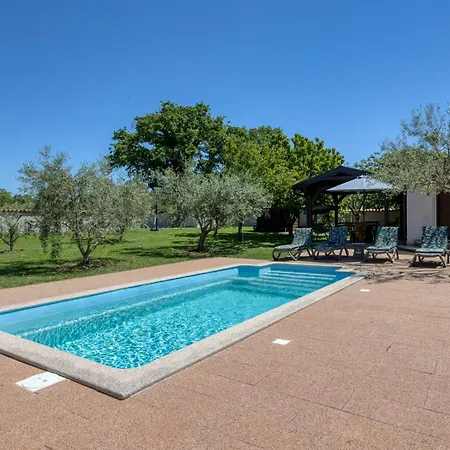 House Stella Nature With Private Pool - Happy