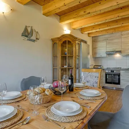 House Stella Nature With Private Pool - Happy Valtura